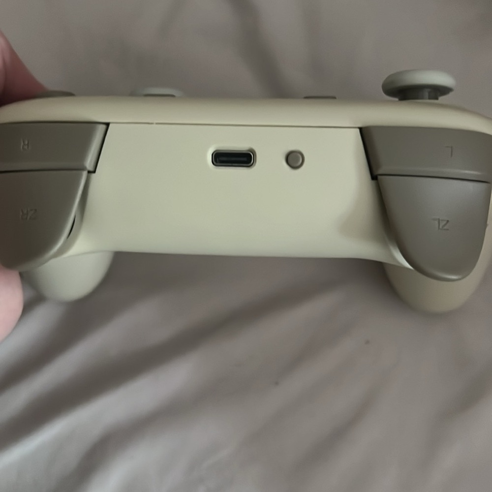 Switch Bluetooth Controller - Picture 3 of 3